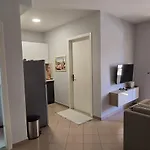 Mali I Robit Apartman *