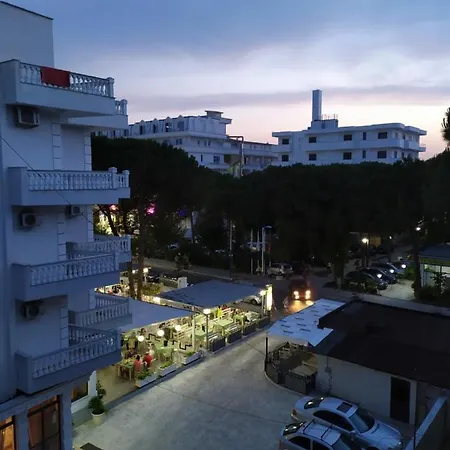 Mali I Robit * Golem (Tirana)